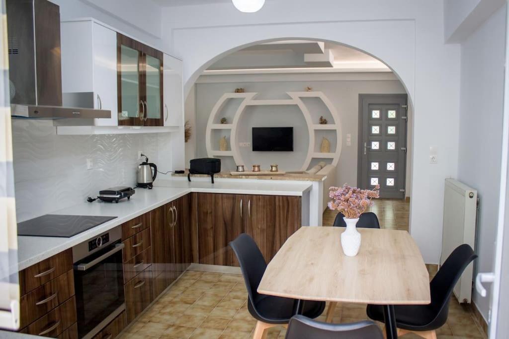 Spacious Apartment In The Heart Of Pythagorion Ngoại thất bức ảnh
